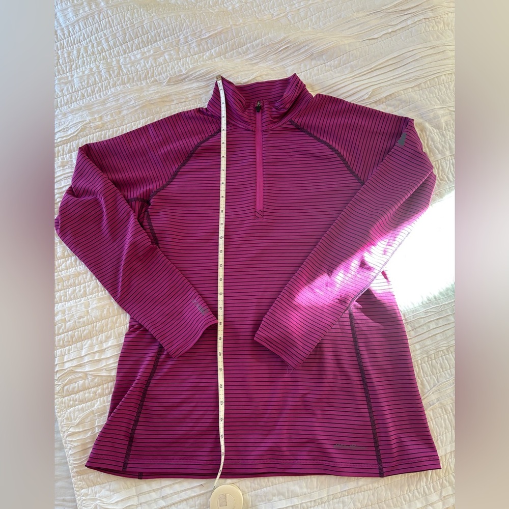Eddie Bauer petite large zip down pullover w/ thumb holes beautiful berry color